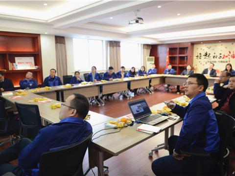 深学细悟转达头脑实力 ——人生就是博官方网站集团党总支开展学习十九大精神 