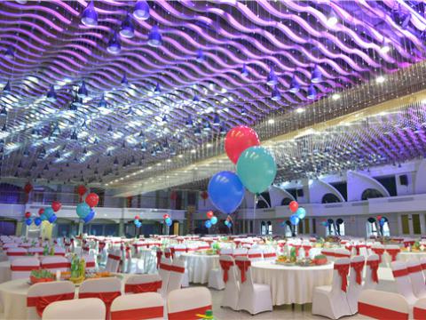 圣诞不“剩单”，等你来造——人生就是博官方网站集团团委平安夜举行圣诞狂欢活动